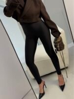 Legginsy Klasyczne - Czarne - obrazek 3