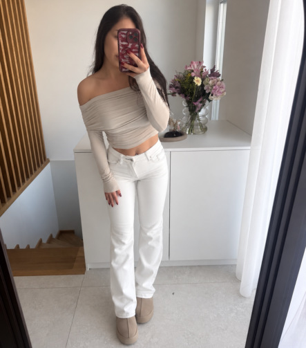 Kremowe jeansy damskie Cream Stitch | AMARÉ ATELIER